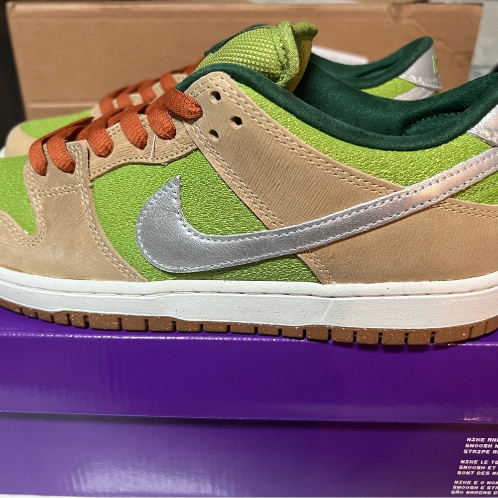 Nike SB Dunk Low Escargot